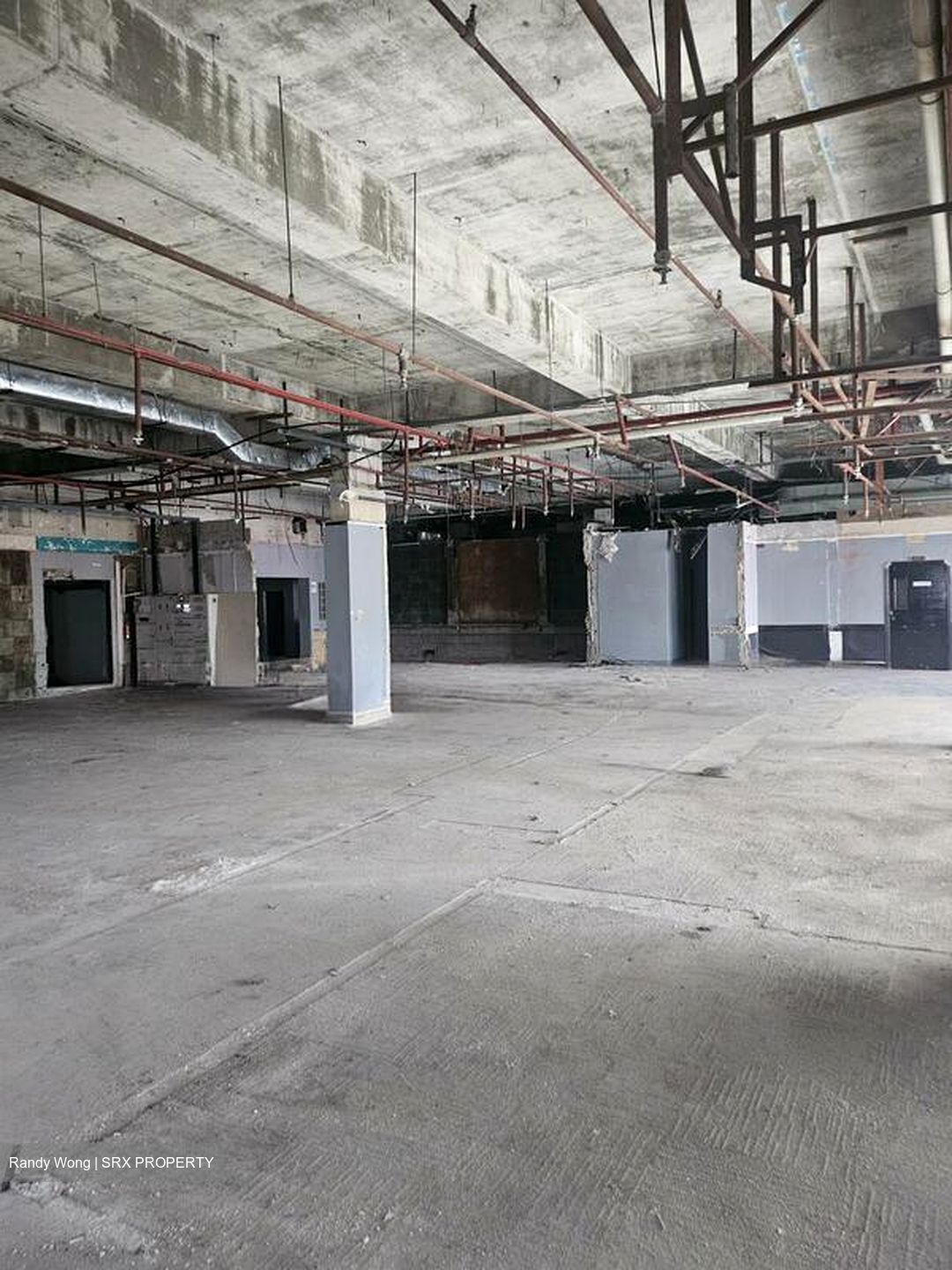 Sea Avenue (D15), Retail #510895281